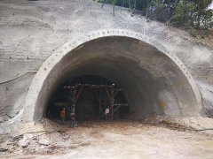 隧道湿法喷射混凝土施工工艺